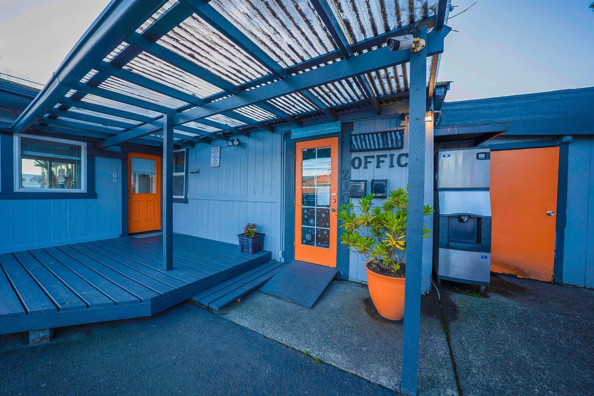 Centre By Oyo 2* Seaside